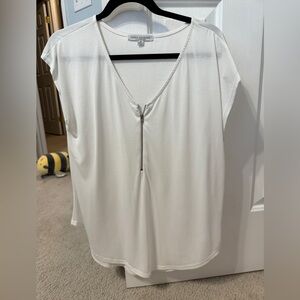 M Green Envelope White Cap Sleeve Zip Front Blouse